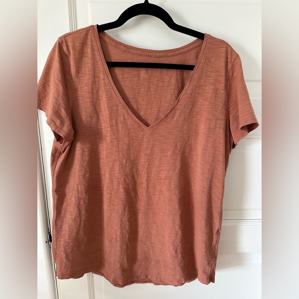 Lululemon t-shirt